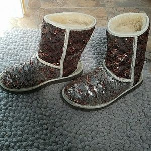 Brownish Sequin short uggs